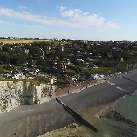 بيت للعطل A L Abri Des Embruns *