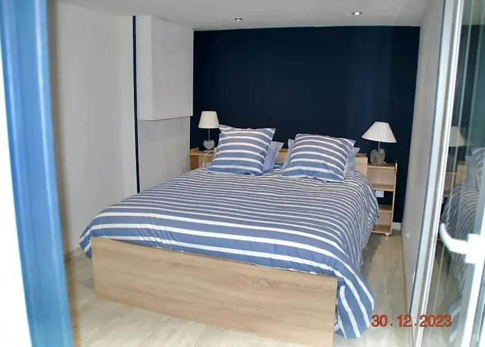 A L Abri Des Embruns