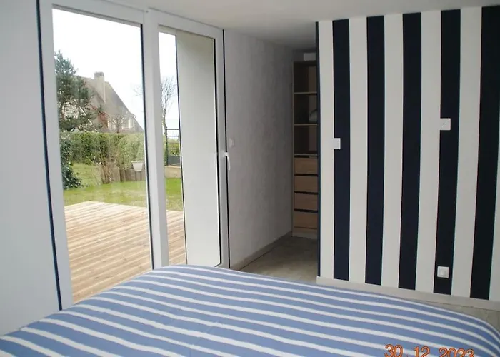 Holiday home A L Abri Des Embruns *